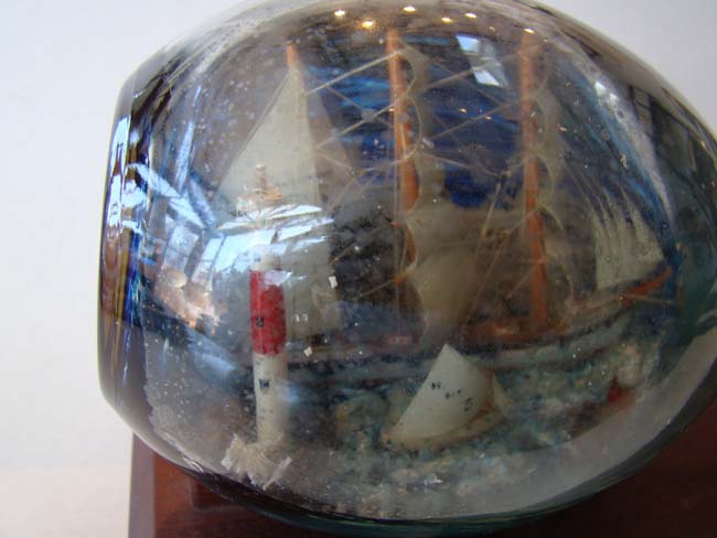 A fabulous late 19th or early 20th century Ship-in-a bottle diorama — image 2